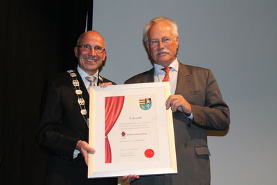 Bild vergrößern: Bernd Kessen (rechts), Vorsitzender des Vereins 