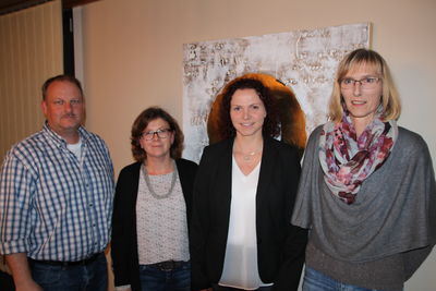 Bild vergrößern: Der Stadtelternrat (v.l.): Michael Bley, Birgit Schulte, Maria Pille und Birgit Meyer
