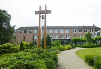 Bild vergrößern: Im ehemaligen Benediktinerkloster ist jetzt das Bildungswerk Dammer berge untergebracht