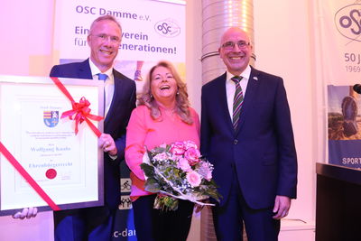 Wolfgang Knabe wurde zum Ehrenbürger ernannt